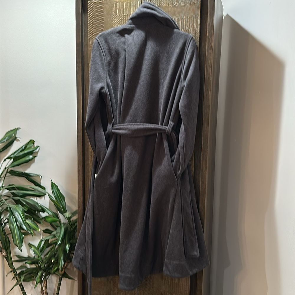 UGG Robe - Picture 7 of 7